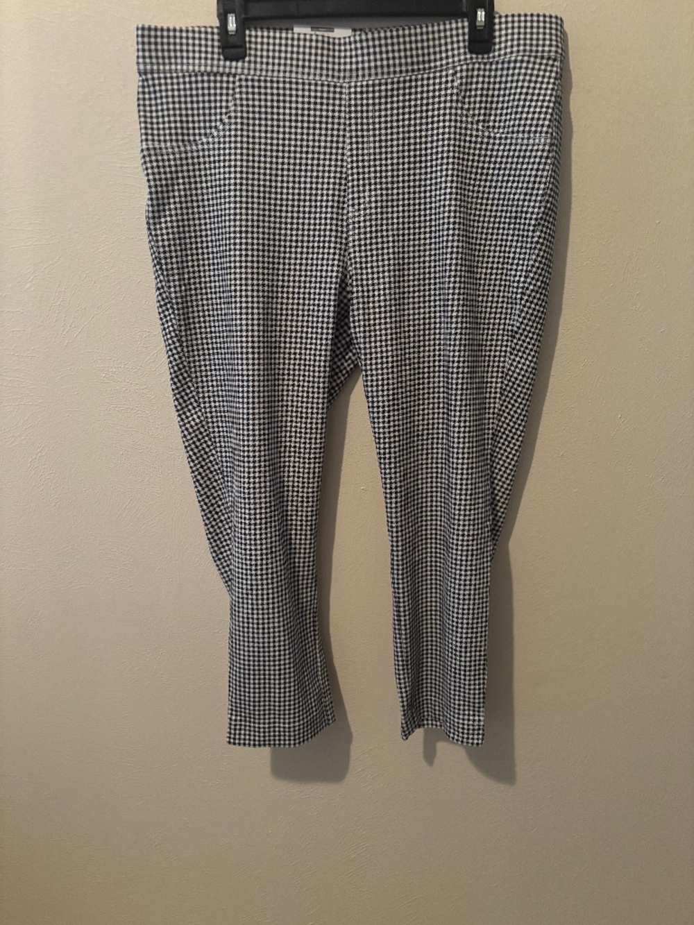 Time and Tru Women's Black and White Fitted Stretch Jegging Capri - Size XXL